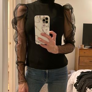 Tulle Princess sleeved black turtleneck